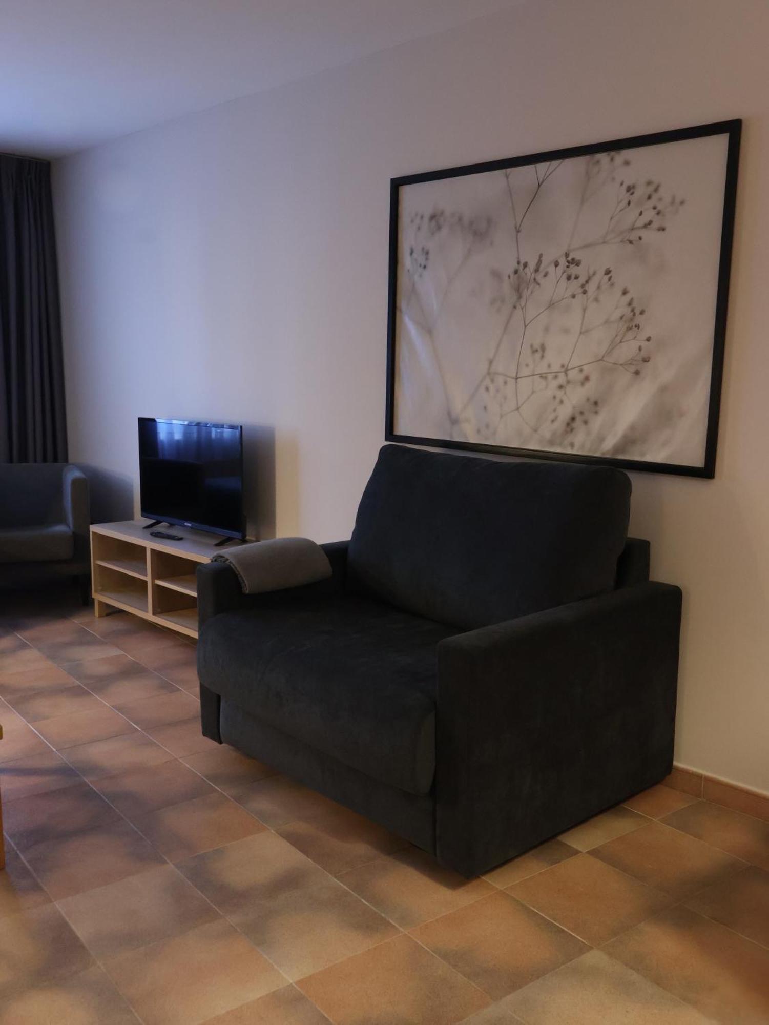 Aparthotel El Serch Andorra la Vella Exterior photo